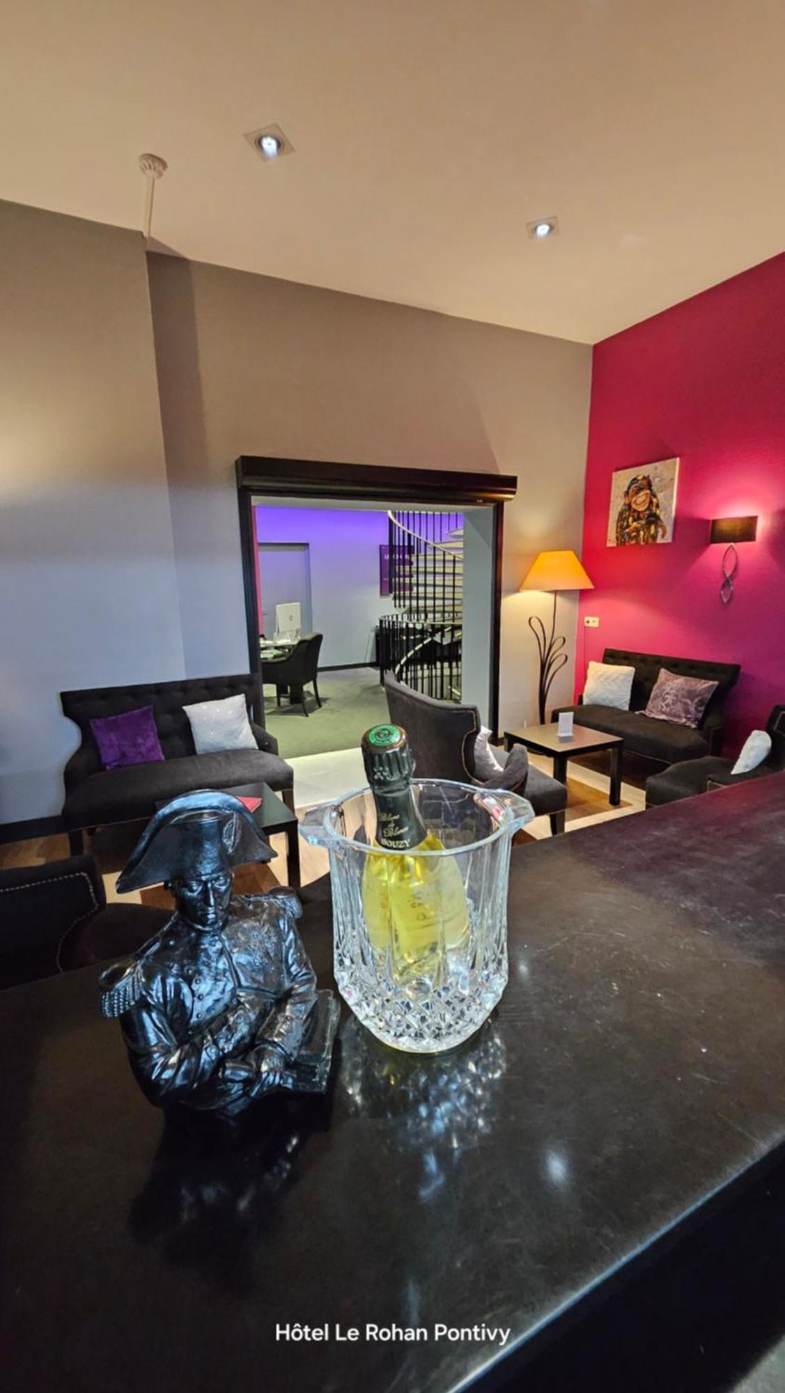 Hotel Le Rohan Charme Et Caractere Pontivy Esterno foto