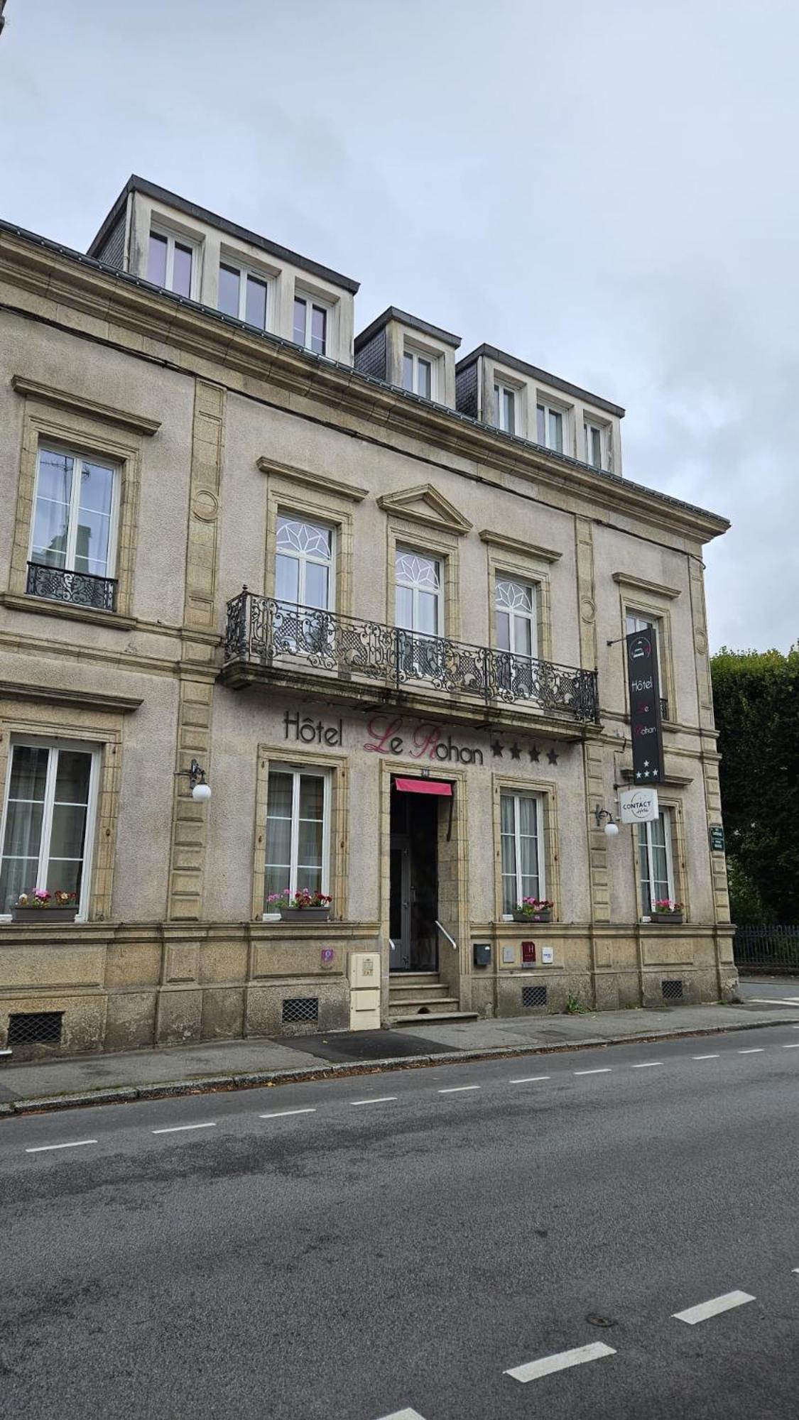 Hotel Le Rohan Charme Et Caractere Pontivy Esterno foto