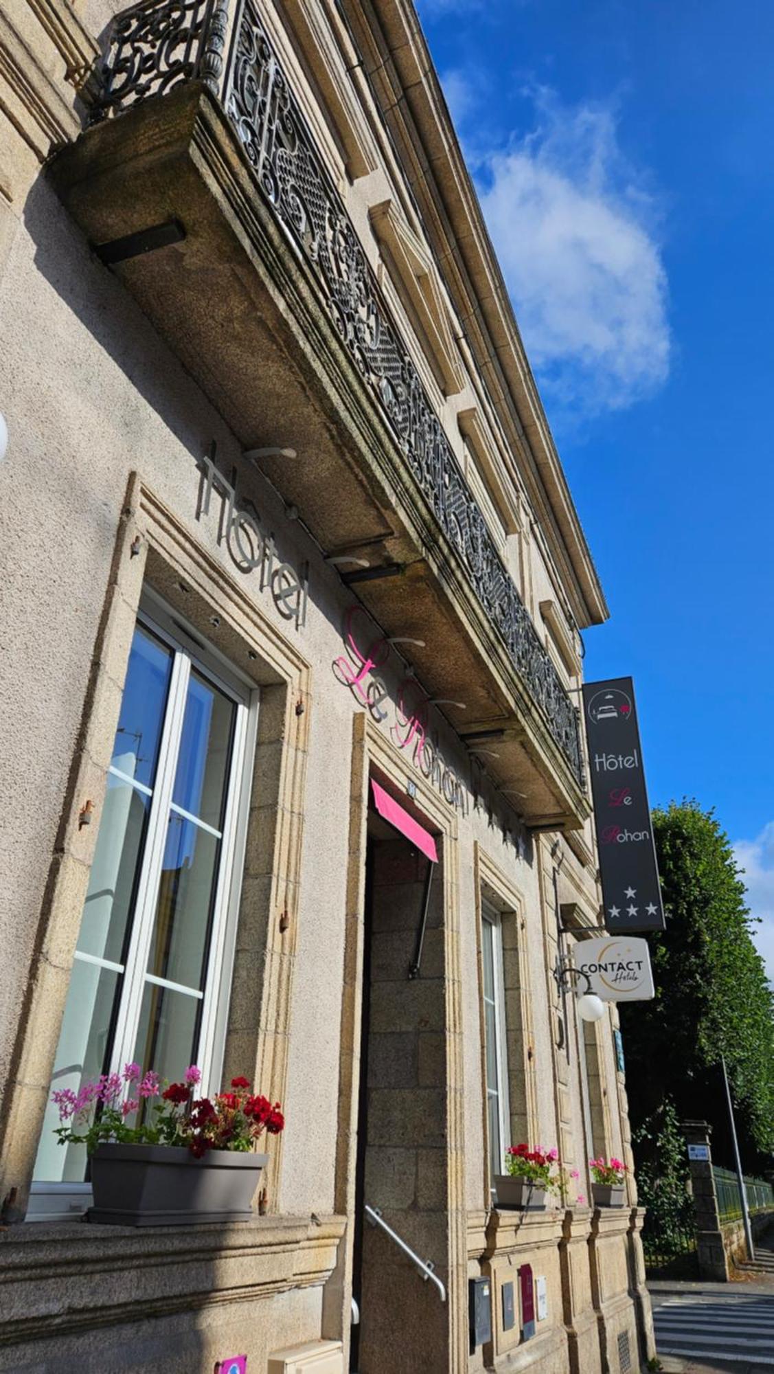 Hotel Le Rohan Charme Et Caractere Pontivy Esterno foto